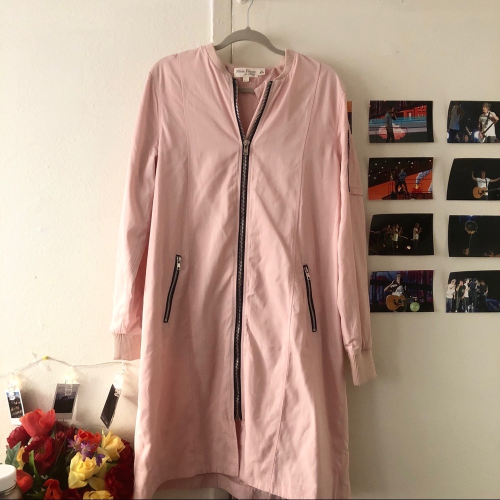 Laura’s Boutique- oversized coat